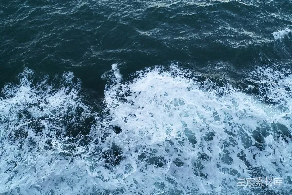 高清摄影 海浪拍打着海滩