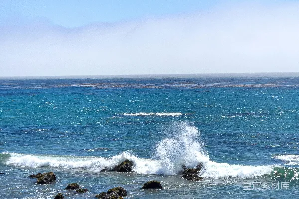 高清摄影 岩石海滩，海浪拍打
