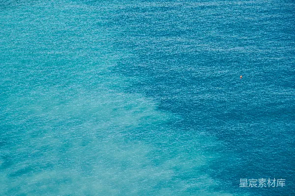 高清摄影 两种蓝色海水交汇