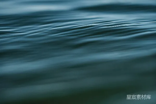 高清摄影 模糊的海水照片