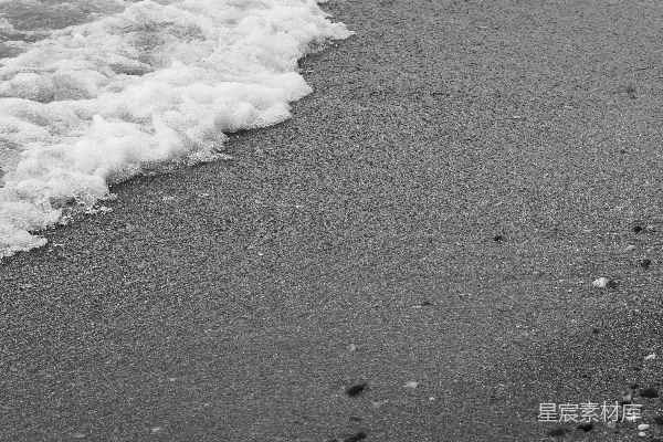 高清摄影 海浪拍打着鹅卵石海滩