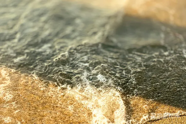 高清摄影 海浪拍打着海滩