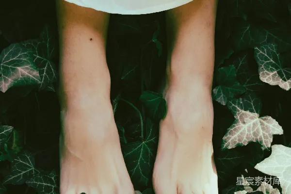 高清摄影 一个人的腿和脚