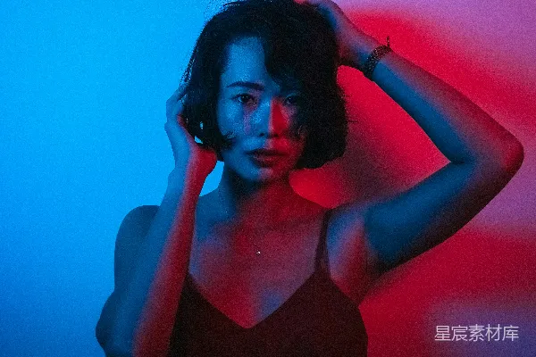 高清摄影 穿着黑色紧身上衣的女人