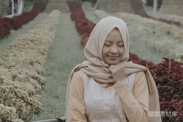 高清摄影 花园附近的女子