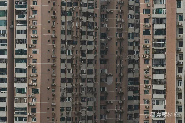 高清摄影 高楼大厦，有许多窗户和阳台。