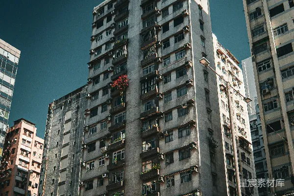 高清摄影 晴朗的蓝天下的高楼大厦。