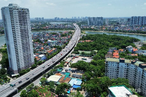 高清摄影 城市景观，有高楼大厦和高速公路桥