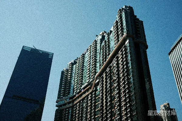 高清摄影 现代化摩天大楼在清澈的蓝天背景下