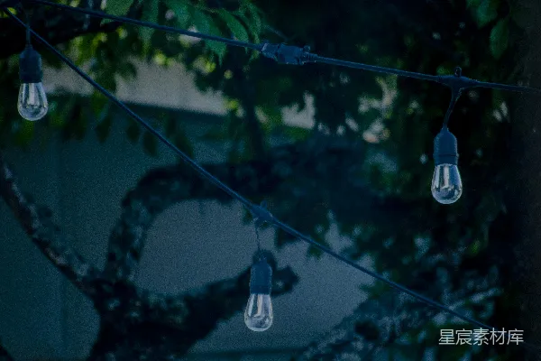 高清摄影 白黑相间的吊灯