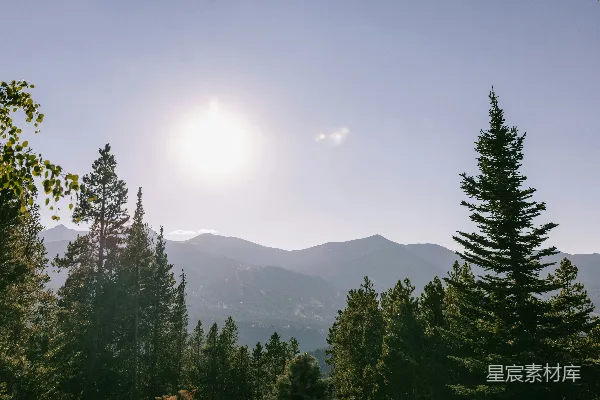 高清摄影 太阳照耀在山脉之上