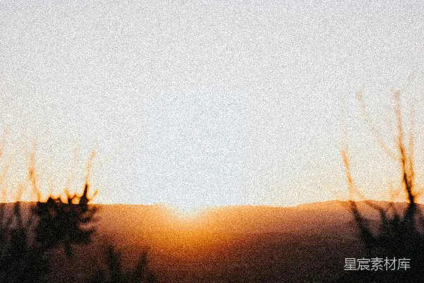 高清摄影 夕阳正落在这片田野的天际。