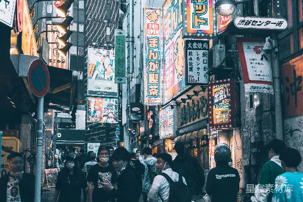 高清摄影 人们在城市中行走