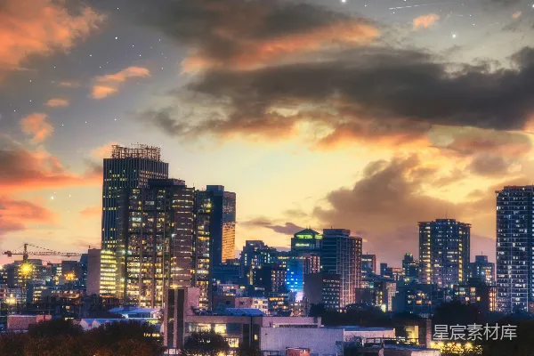 高清摄影 夜幕下多云的天际线城市景观