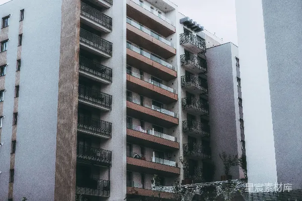 高清摄影 棕白相间的混凝土建筑