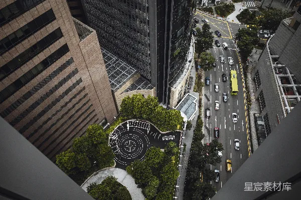 高清摄影 一座城市俯瞰图，其中有许多高楼大厦。