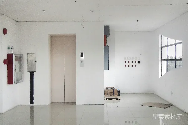 高清摄影 电梯门靠近水龙带柜
