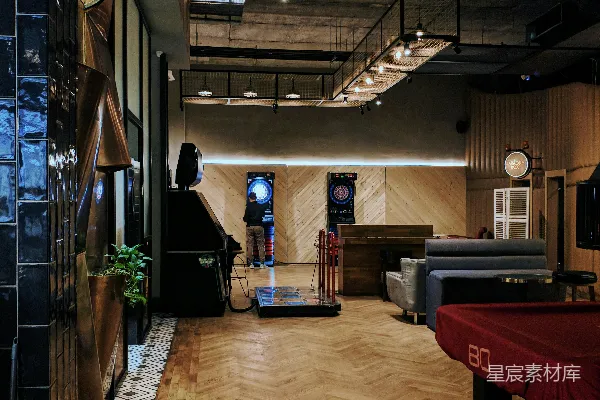 高清摄影 一个房间里有很多家具。
