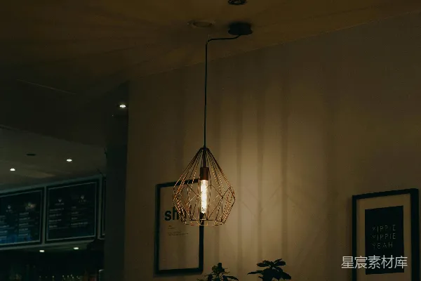 高清摄影 黑色金属框架玻璃吊灯