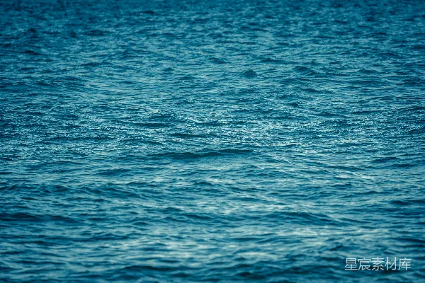 高清摄影 白天的蓝色海水