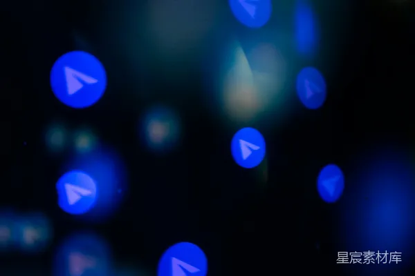 高清摄影 蓝色的模糊光斑中可以看到电报标志的图案。