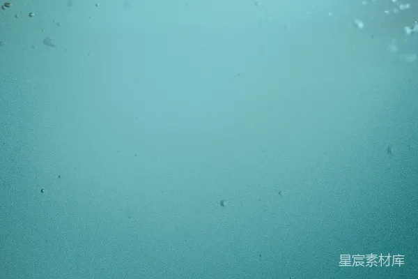 高清摄影 蓝色表面上的水滴