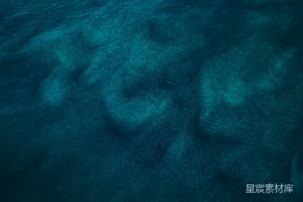 高清摄影 白天的蓝色水域