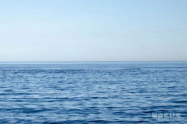高清摄影 白天平静的海面