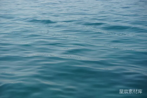 高清摄影 白天波涛汹涌的海洋