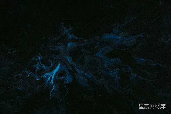 高清摄影 一个黑色背景，中间有蓝色漩涡。
