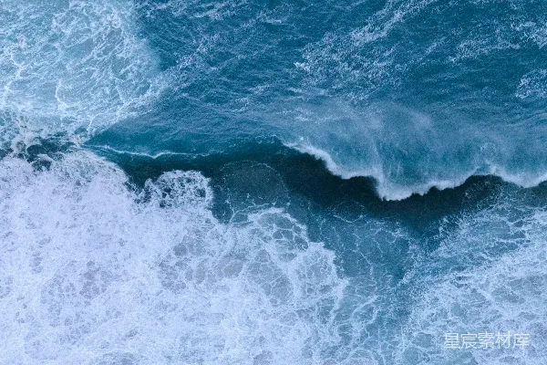 高清摄影 白天的蓝色海洋波浪