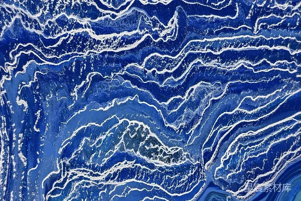 高清摄影 一幅蓝色和白色的波浪抽象画