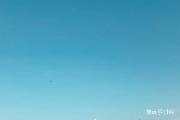 高清摄影 白天海上的蓝天