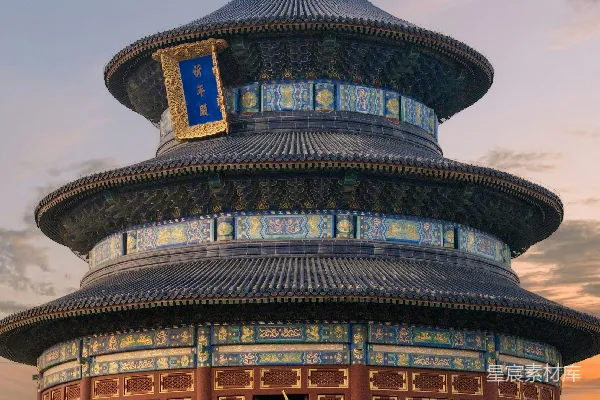 高清摄影 天坛聚集了很多人。