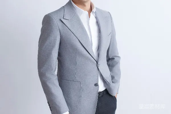 高清摄影 穿灰色西装和白色衬衫的男人