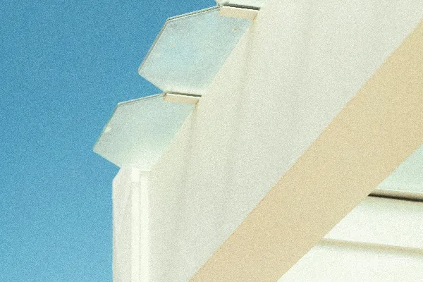 高清摄影 一座白色建筑物和蓝天