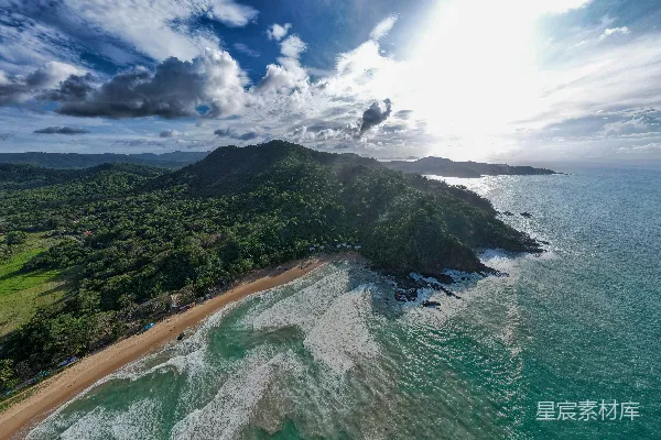 高清摄影 美丽的海滩和海岸线的俯瞰图。