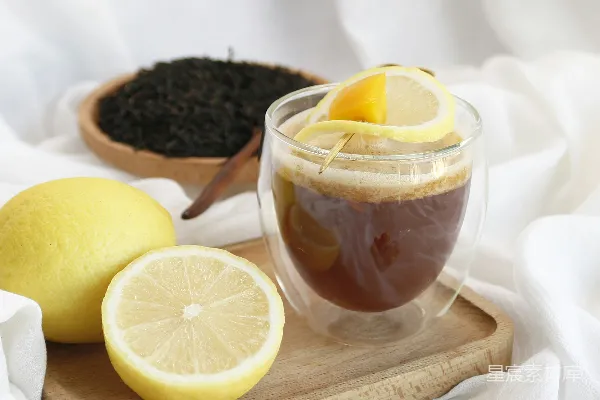高清摄影 一杯加入柠檬和红茶的冰茶