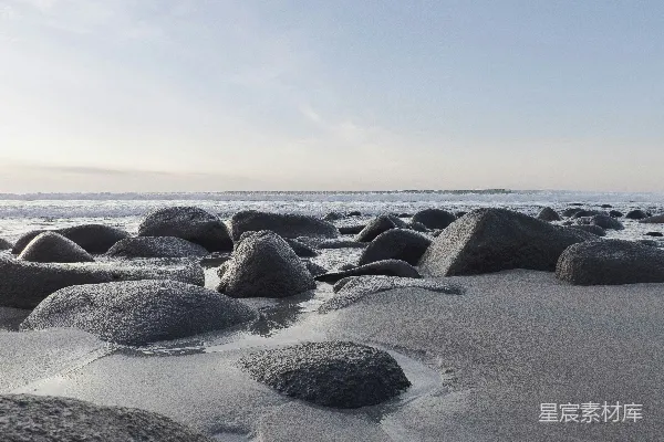 高清摄影 岩石的照片靠近海岸线