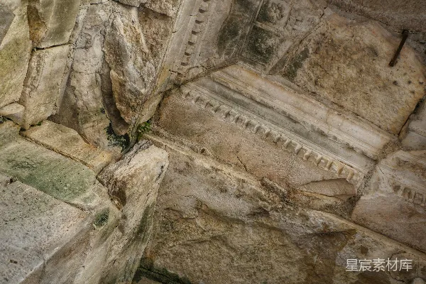高清摄影 古代石结构建筑，带有装饰雕刻