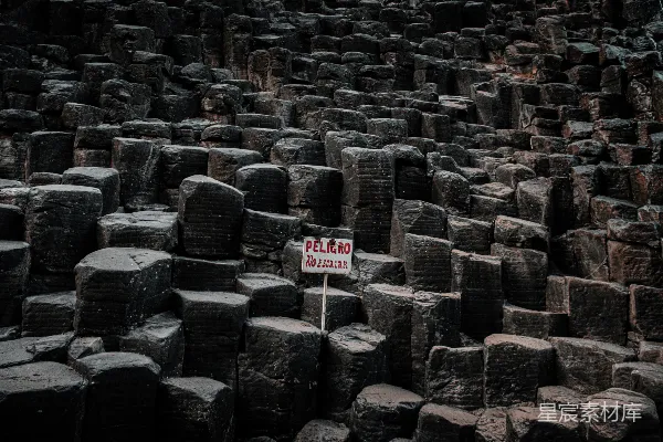 高清摄影 黑色和棕色的混凝土块