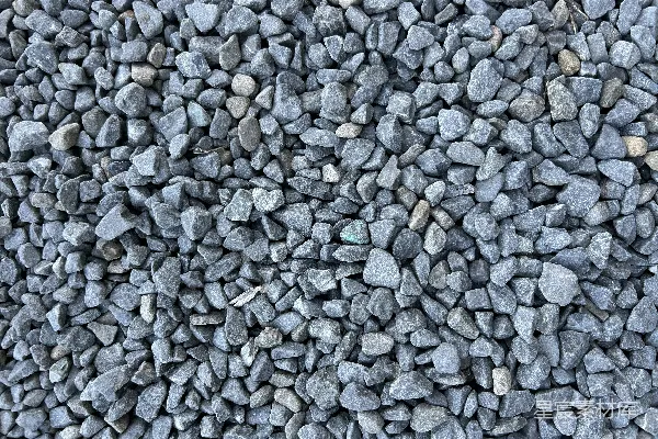 高清摄影 一张近距离观察的小灰色鹅卵石的照片