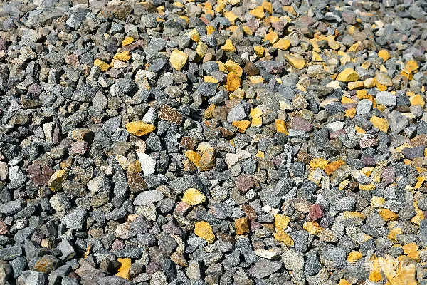 高清摄影 一堆灰色和黄色的碎石