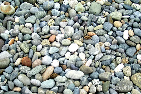 高清摄影 灰色和棕色的石头在地上