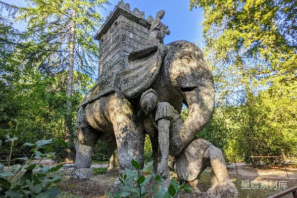 高清摄影 一个男人骑着大象的雕像