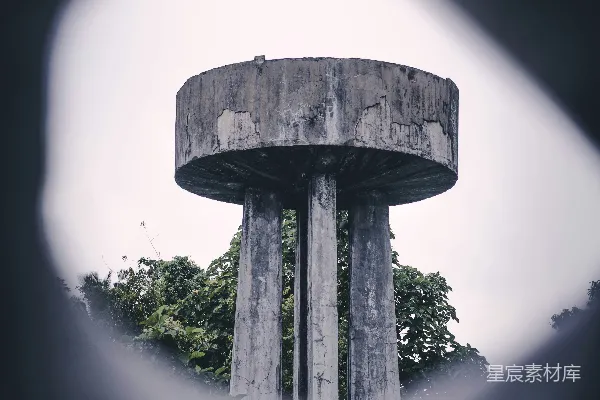 高清摄影 圆形灰色混凝土柱