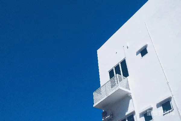 高清摄影 低角度拍摄白色混凝土建筑