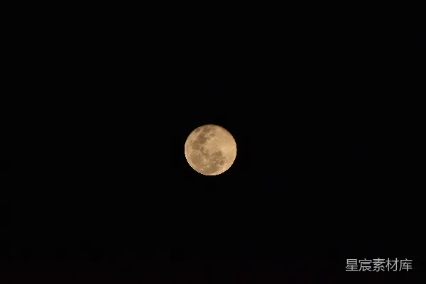 高清摄影 天空中的满月