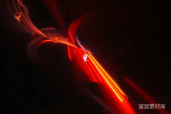 高清摄影 黑暗中的一团红火