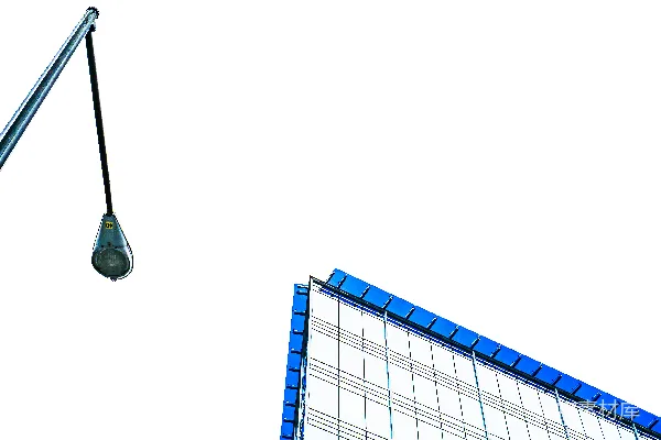 高清摄影 现代化建筑，带有蓝色装饰和路灯。